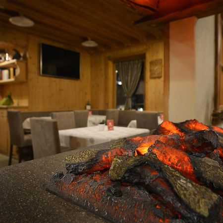 Hotel Crosal Livigno Exterior photo